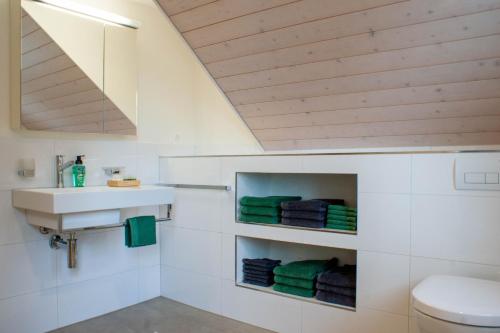 Koupelna v ubytování Budget rooms Pilatus - Alpnachstad