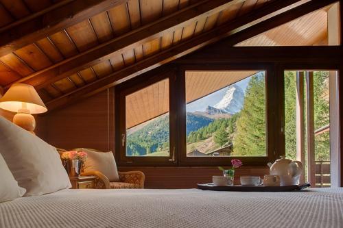 Chalet and Penthouse Zen, two Properties, 100m from Ski Lift and Piste