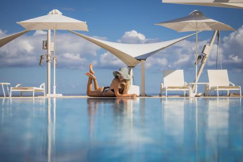 Gallery image of Akrogiali Beach Hotel Apartments in Malia