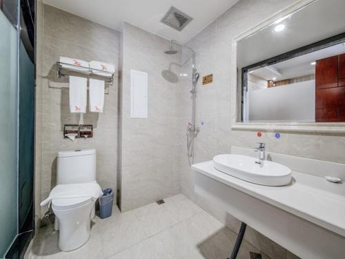 Φωτογραφία από το άλμπουμ του GreenTree Eastern Kunming Baiyun Road Tongde Square Hotel σε Kunming