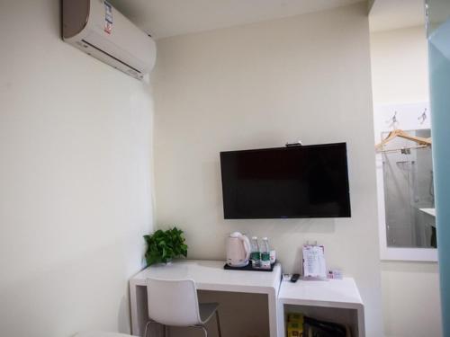Televisyen dan/atau pusat hiburan di Shell Zaozhuang Taierzhuang Ancient City Battle Memorial Hotel