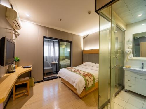 Ένα μπάνιο στο GreenTree Inn Jiangsu Suzhou Mudu Ancient Street Express Hotel