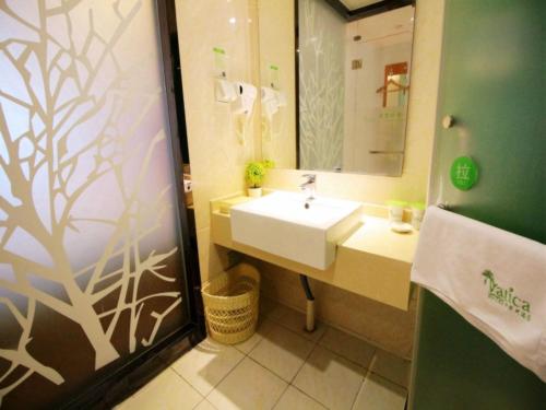 Koupelna v ubytování Vatica Jiangsu Suzhou Changshu Shimao Residence Hotel