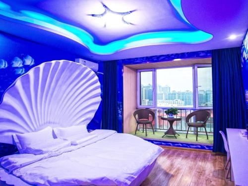 صورة لـ Shell Taiyuan City Xiaodian District Kangning Street Foxconn Hotel في تاييوان