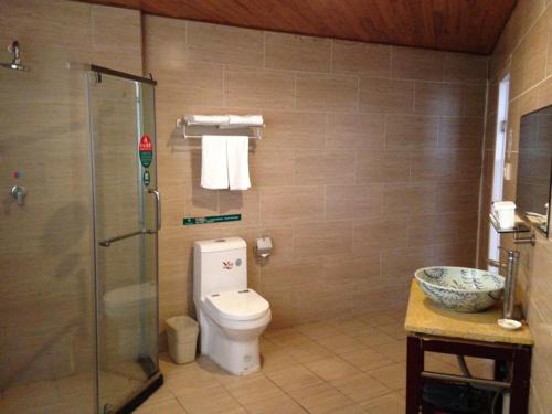 Bilik mandi di GreenTree Inn Anhui Suzhou Railway Station Express Hotel