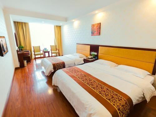 Katil atau katil-katil dalam bilik di GreenTree Inn ShangHai JiaDing the South of F1 Circuit FangTai Hardware Market Express Hotel