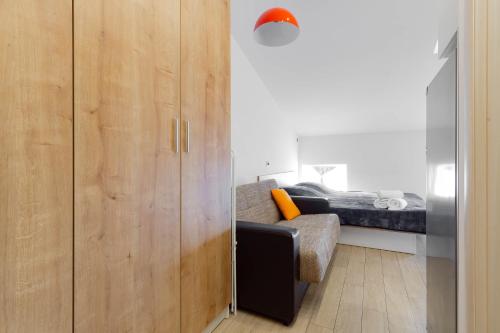 Postel nebo postele na pokoji v ubytování Apartments Pomerio Rijeka East
