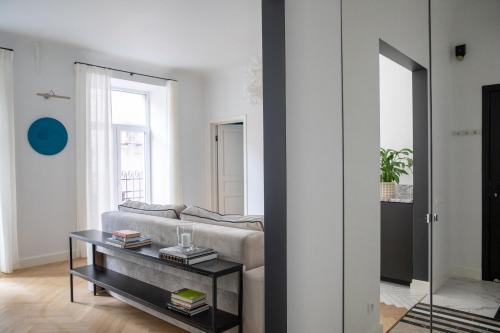 Gallery image of MIRO Rooms - French chic, free private parking in Riga