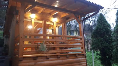 Obiteljski Apartman Borovi