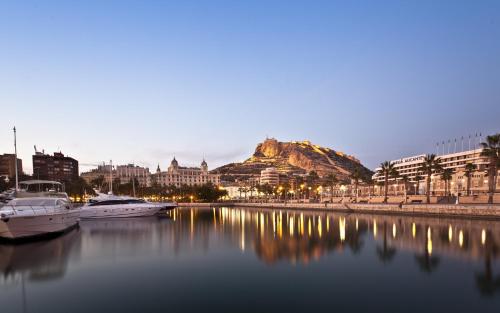Apartamento Grande y Luminoso en el Centro de Alicante