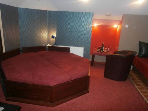 Postel nebo postele na pokoji v ubytování HOTEL VILA MITIC LUXX SPA centar