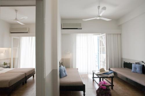 Posezení v ubytování Kamari Beach Hotel