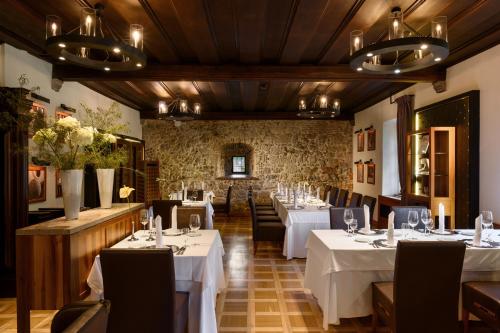 Restaurace v ubytování Hotel Grad Otočec - Relais Chateaux