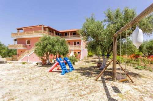 Fotografie z fotogalerie ubytování Anemomylos Studios - Private Pool, Family Escape, by ZanteWize v destinaci Vasilikos