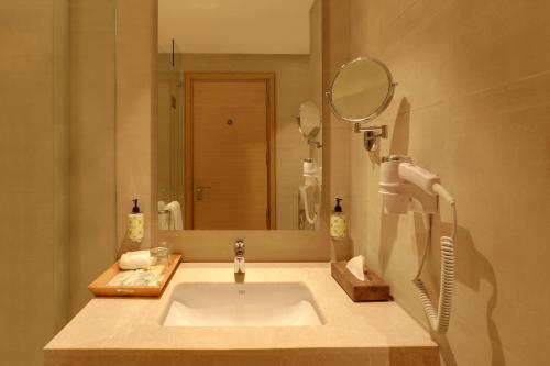 Kupatilo u objektu Lemon Tree Hotel, Jhansi