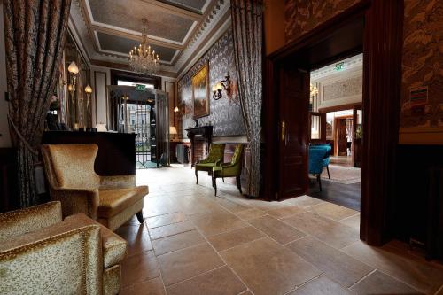 The lobby or reception area at The Bonham 