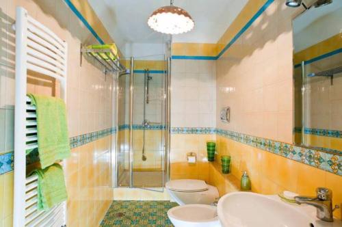 A bathroom at La Draghina B&B Capri