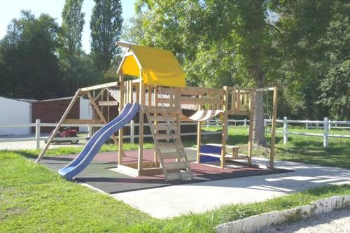 Photo de la galerie de l'établissement Le domaine du Lac, à Villecerf