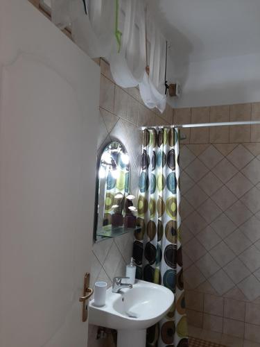 A bathroom at Estella sorelle 1