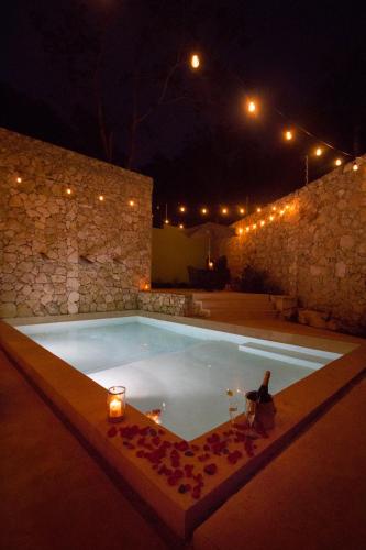 La alberca dentro o cerca de Hotel Boutique SAYAB