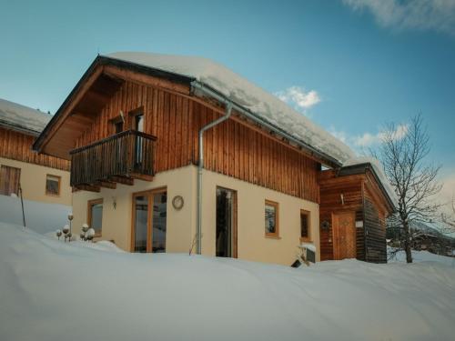 Spacious Chalet in Annaberg-Lungötz with Sauna kapag winter
