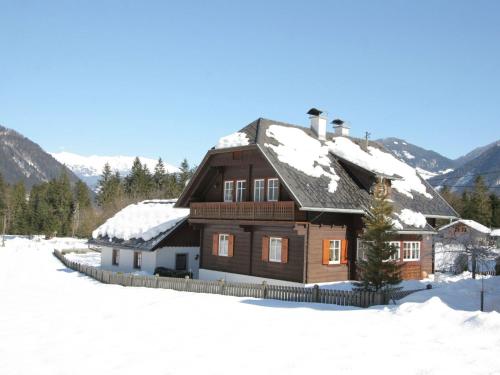 Tranquil Holiday Home in Kleblach-Lind with Infrared Sauna