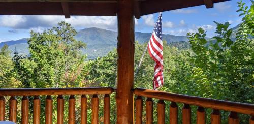 Luvin Logs Lodge Cabin