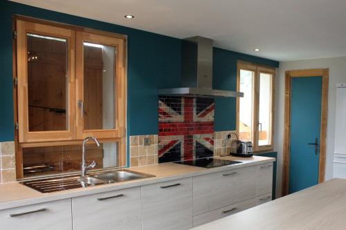 Photo de la galerie de l'établissement La Terrasse de Verchaix Apartment, à Verchaix