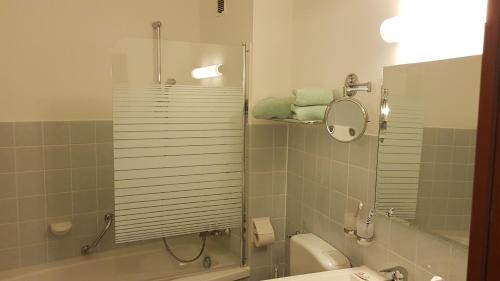 Ένα μπάνιο στο Kurpark Appartement