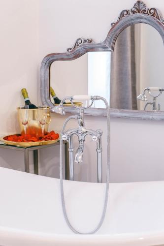 Fotografie z fotogalerie ubytování Corte Pietrantica - Charming Rooms & Suites v destinaci Giovinazzo