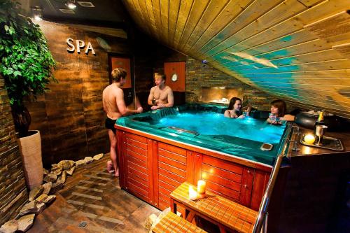 Φωτογραφία από το άλμπουμ του Apartament Pool SPA z jacuzzi σε Strzyżów