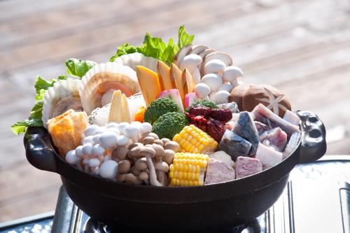 ホテルの敷地内または近くでの食事または食べ物