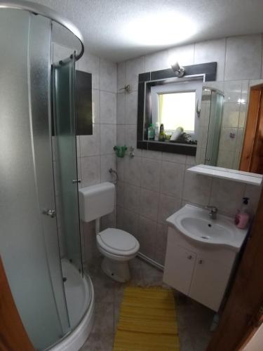 Et badeværelse på COUNTRY HOUSE