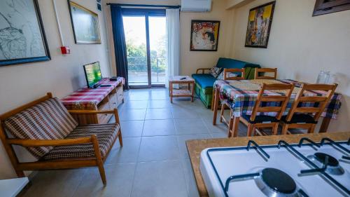 Φωτογραφία από το άλμπουμ του Teras butik apart σε Karaburun