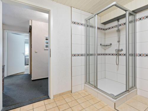 Ein Badezimmer in der Unterkunft Comfortable Apartment in Wismar near the Baltic Sea