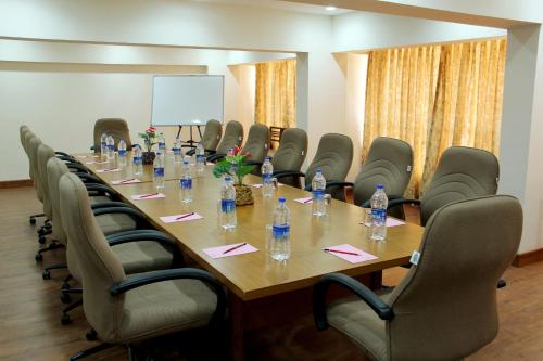 Zona business o sala de conferencias en The Oasis