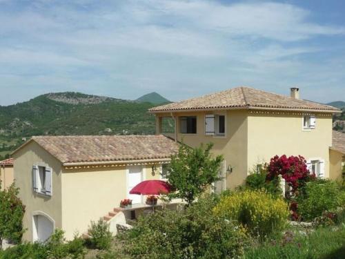 Apartment in Montbrun near Mont Ventoux