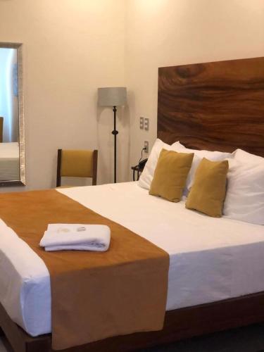 TEXAS INN HOTEL – Photos 2