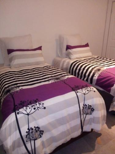 Ένα ή περισσότερα κρεβάτια σε δωμάτιο στο Lior-Gil accommodation-