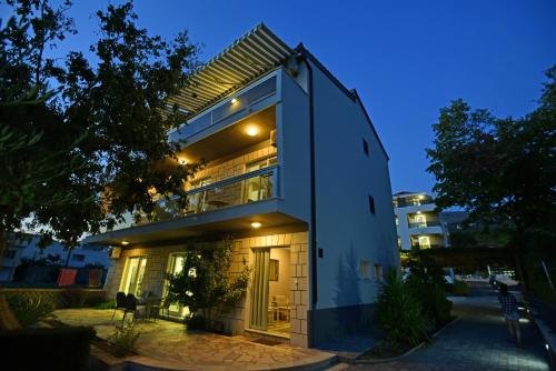 Fotografia z galérie ubytovania Apartments Vlasic v destinácii Podstrana
