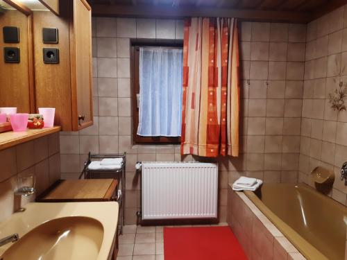 Köök või kööginurk majutusasutuses Appartement Alpenheim