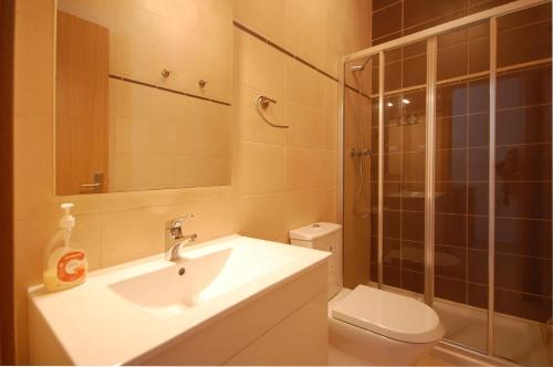 Vila Mar Praia - Free wifi - 50 m From the beach