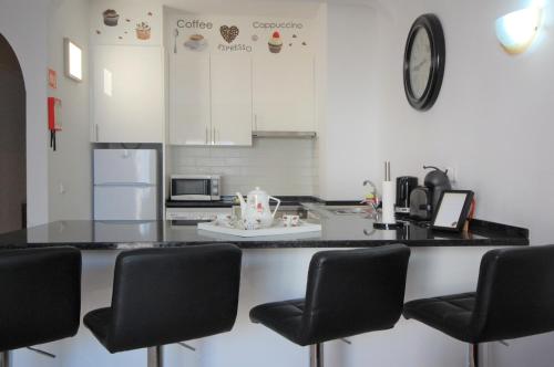 Vila Mar Praia - Free wifi - 50 m From the beach