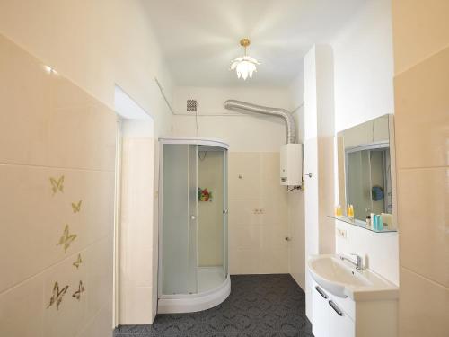 Foto da galeria de Cosiest 3-room Apartment In Central Lviv em Lviv