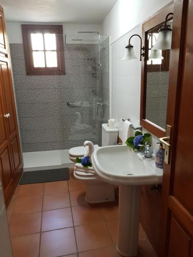 Vonios kambarys apgyvendinimo įstaigoje Corral de Payo Grande