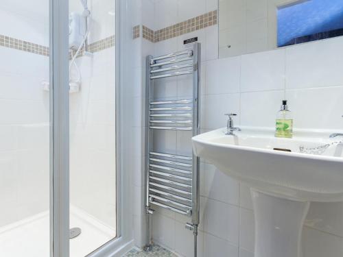 Ένα μπάνιο στο Elim House