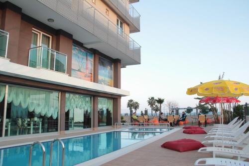 Πισίνα στο ή κοντά στο Volkii Hotel