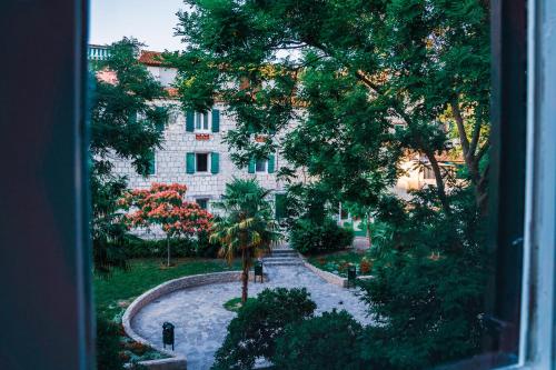Apartment SOL-1 in old part of city centar