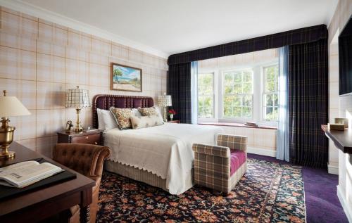 Katil atau katil-katil dalam bilik di Graduate by Hilton Evanston