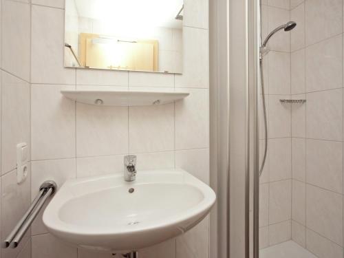 Koupelna v ubytování Apartment Maisonnette Im Wald 2